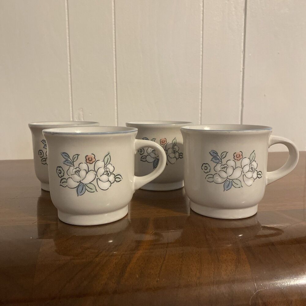 Chantilly Fleur de Lune Mugs 4 White Stoneware Coffee Cups Japan Set of Four 8oz